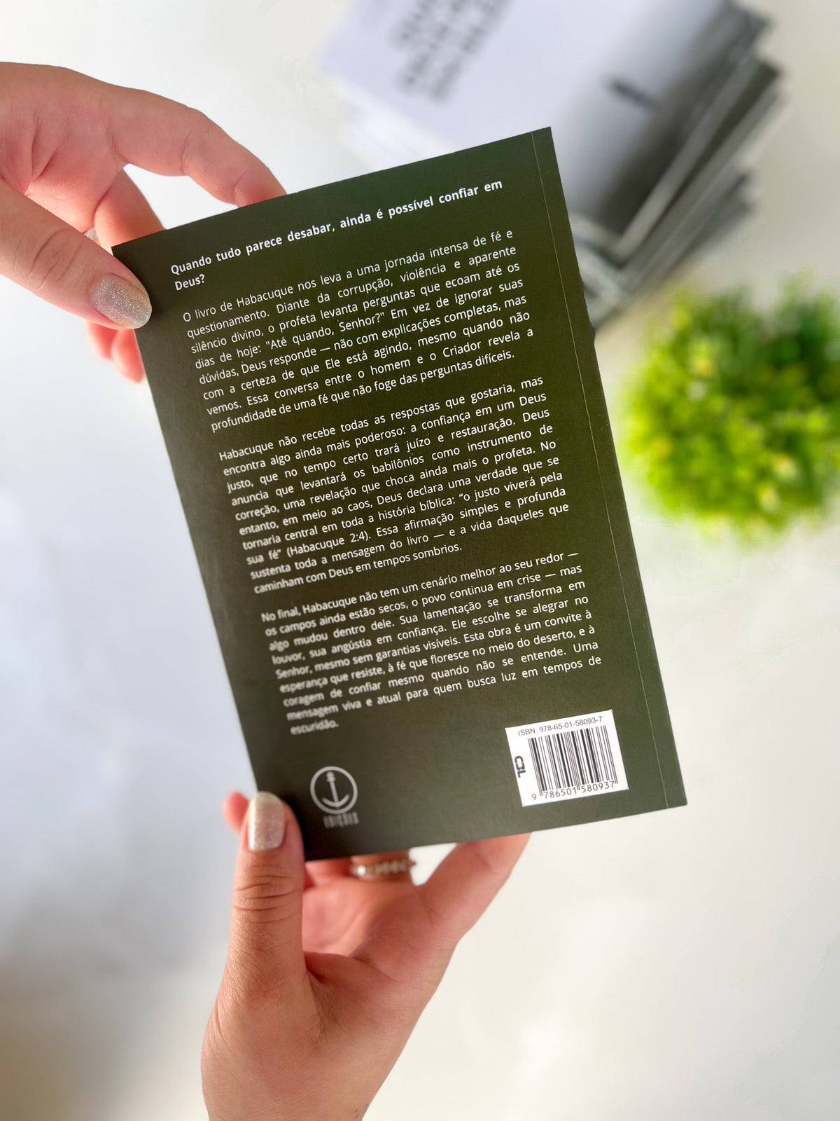 Livro Quando Deus parece em silêncio