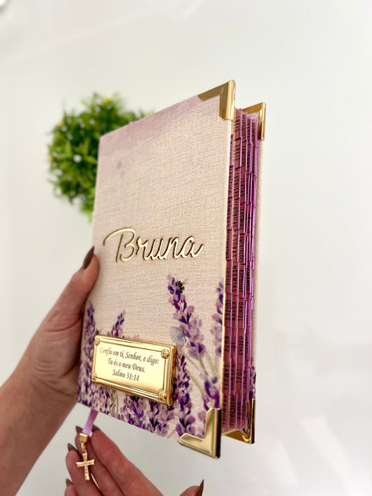 Combo Bíblia Linho Lavandas com Nome + Placa Grande + Cartela de índices