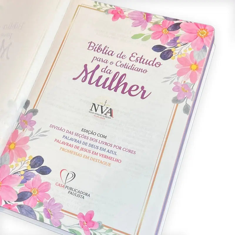 Bíblia de Estudos Feminina para o Cotidiano da Mulher NVAA Capa Dura cor Preta