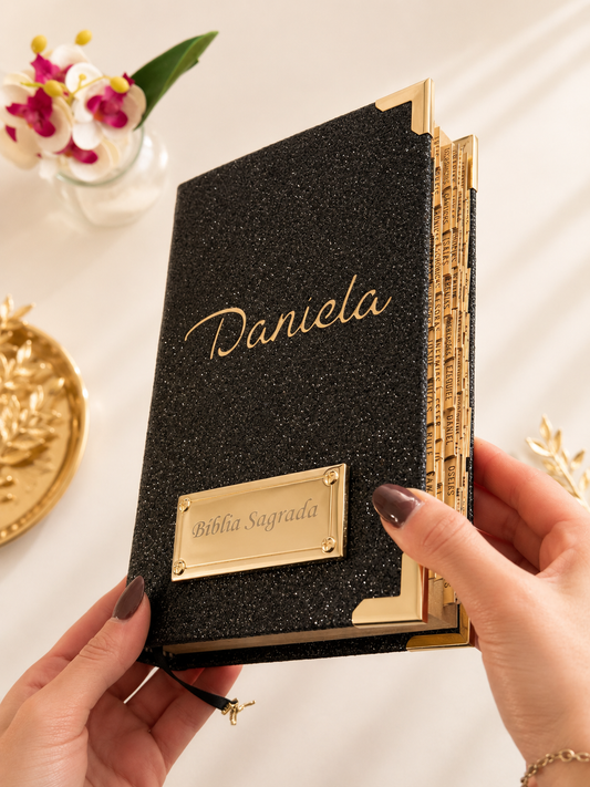 Combo Bíblia Glitter Preto com Nome + Placa Grande + Cartela de Índices