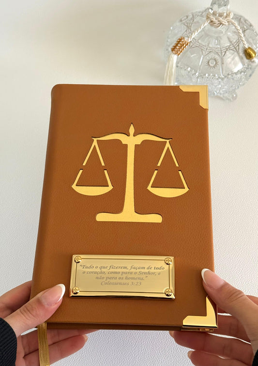 PRONTA ENTREGA - Bíblia Courino Caramelo Advocacia + Placa Grande + Cartela de índices