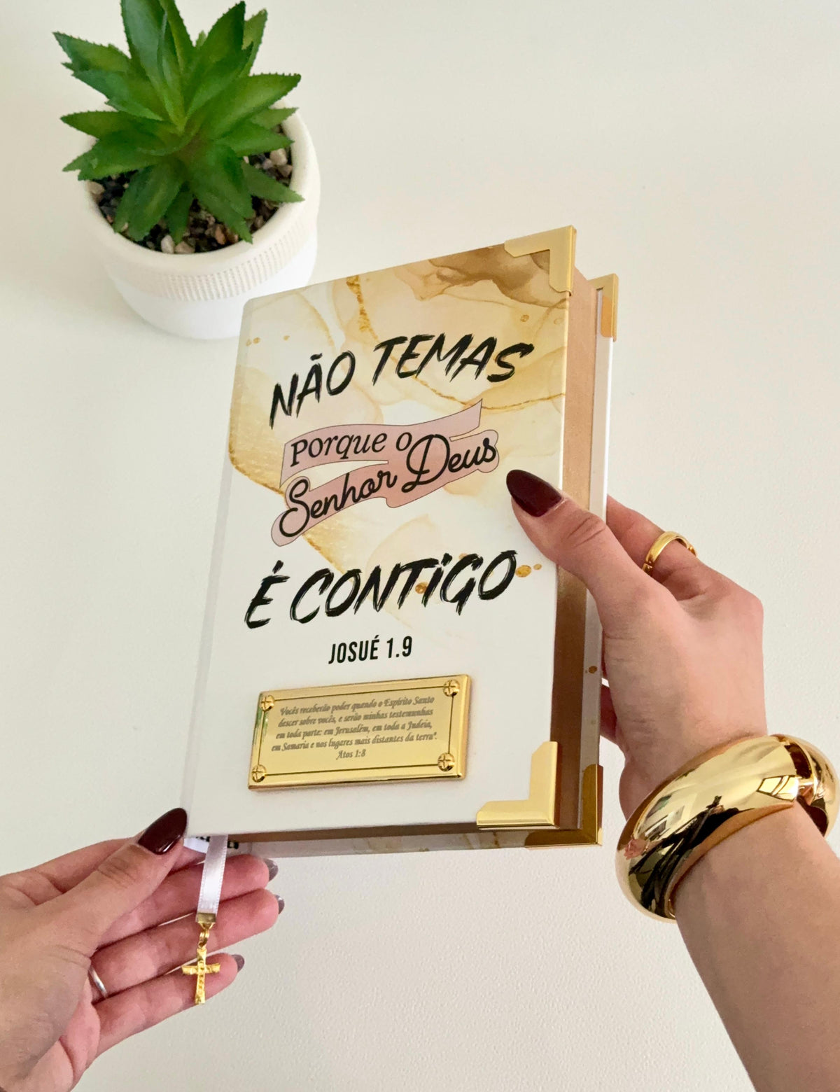 PRONTA ENTREGA - Bíblia papel premium c/prolam Josué 1:9  + Placa Grande